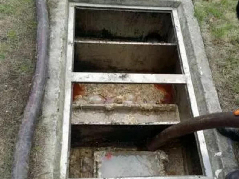 大峪镇隔油池清理